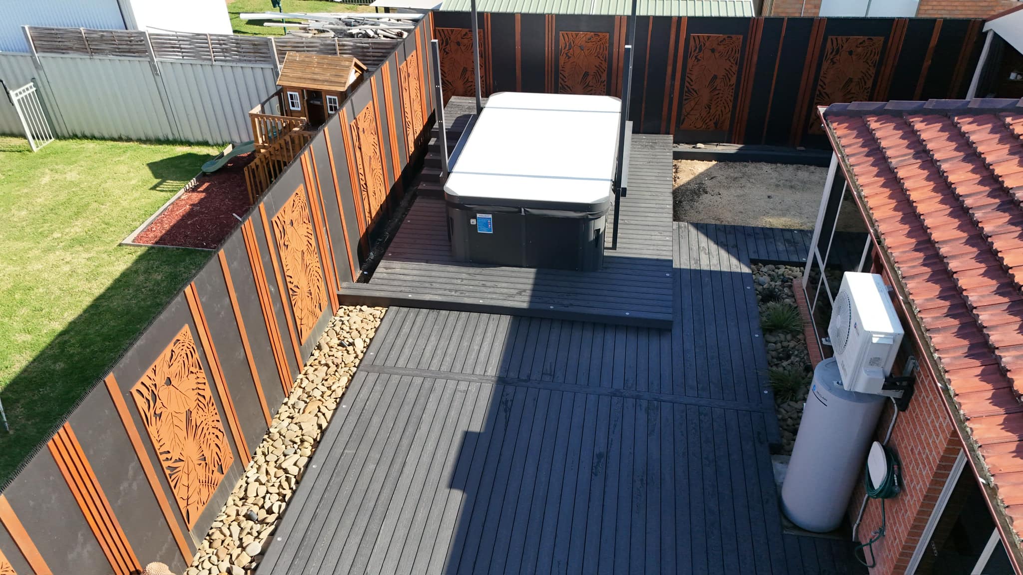 Bateau Bay - Composite Deck